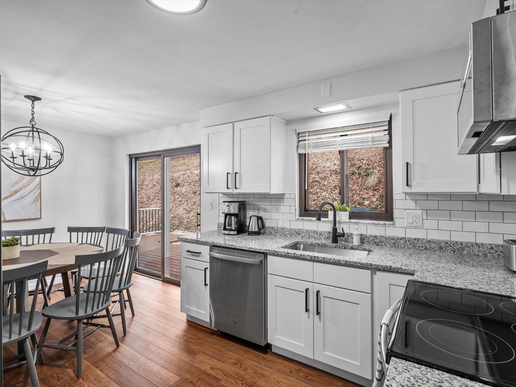 Casa de férias Stylish And Accessible Six Bedroom In Wexford/pittsburg With Kids Amenities *