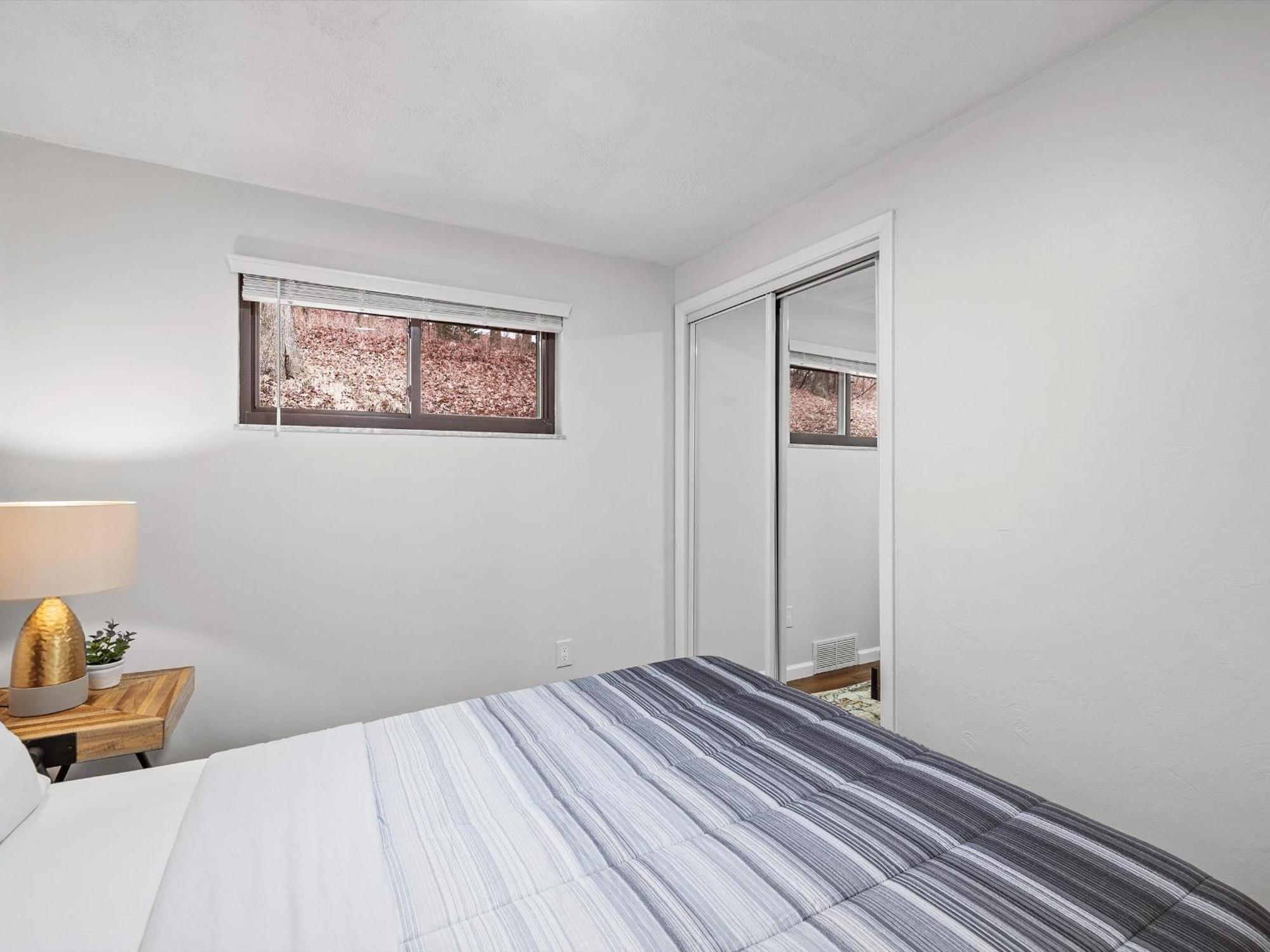 Stylish And Accessible Six Bedroom In Wexford/pittsburg With Kids Amenities