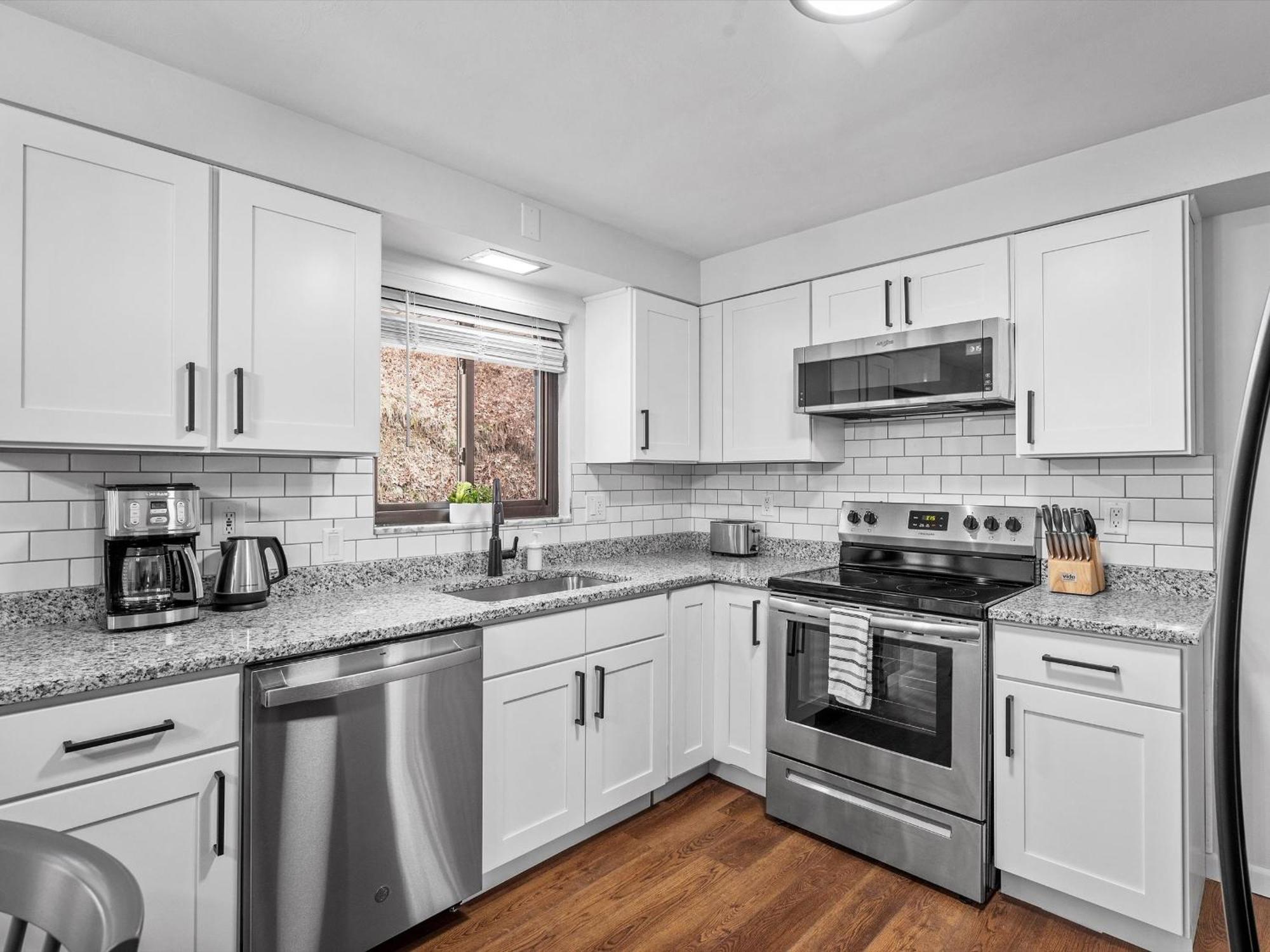 Stylish And Accessible Six Bedroom In Wexford/pittsburg With Kids Amenities Wexford